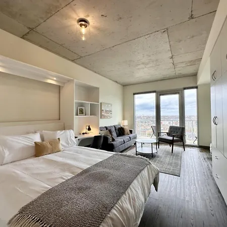 Luxury East Side Studio Apt Near Brady St With Balcony